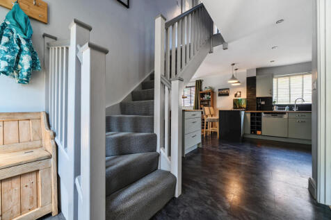 1329829-17-6887a8...