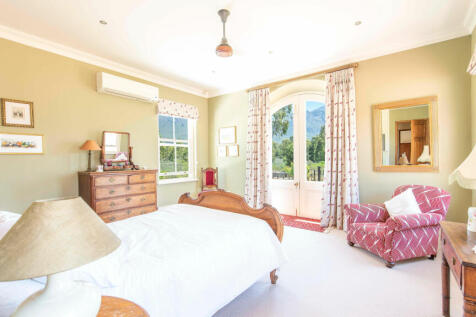 SECOND NORTH FACING BEDROOM