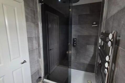 En suite bathroom
