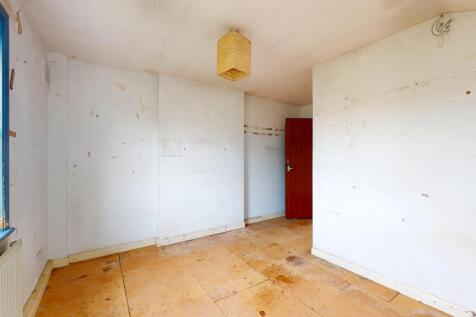 Flat C, 15 Lucien Road, Tooting, London, SW17 8HS