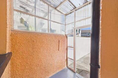 Lean To Store