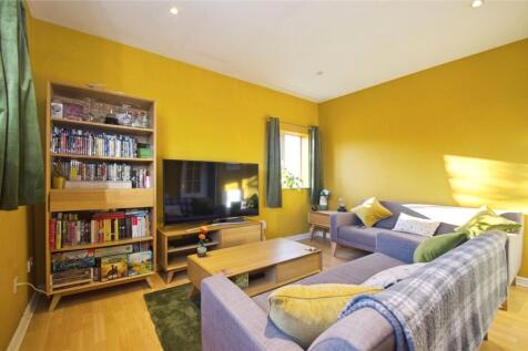 Living/Dining Area