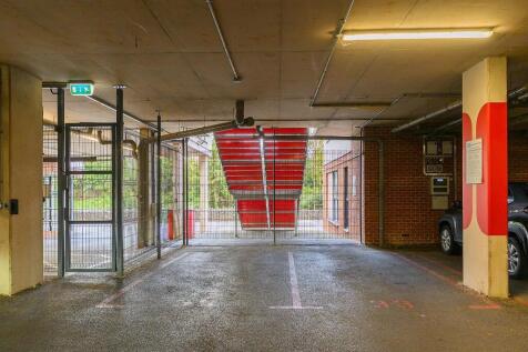 2P6W6AV - Parking B.jpg
