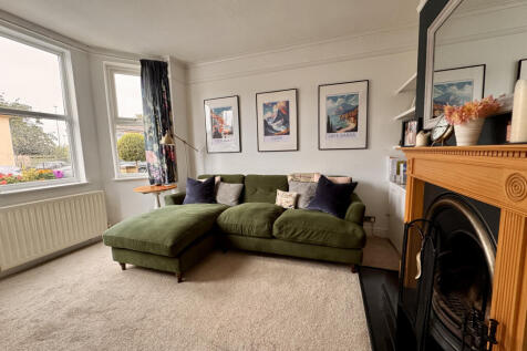 King Edward Vii Road, Newmarket, Newmarket photo 3
