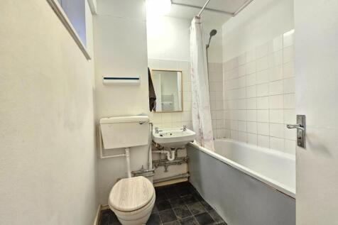 Flat 51, Tissington Court, Rotherhithe New Road, Southwark, London photo 3