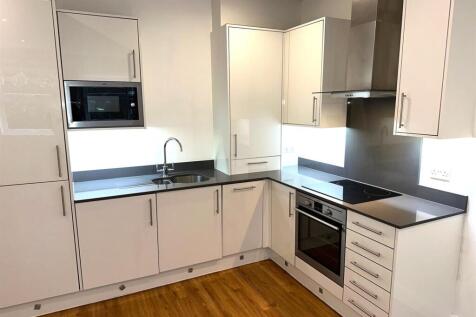 kitchen (2).jpg