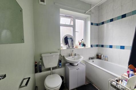 Blairderry Road, Streatham, SW16 photo 4