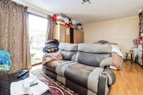 31 Bell Farm Avenue, Dagenham, RM10 7AT