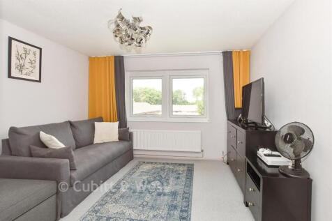 Living Area/ Bedroom