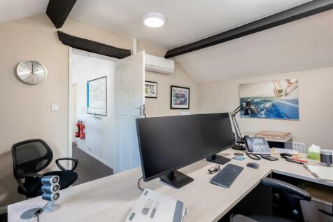 Moat House Barns-10.jpg