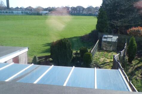 CosgroveCres61gdn5.JPG