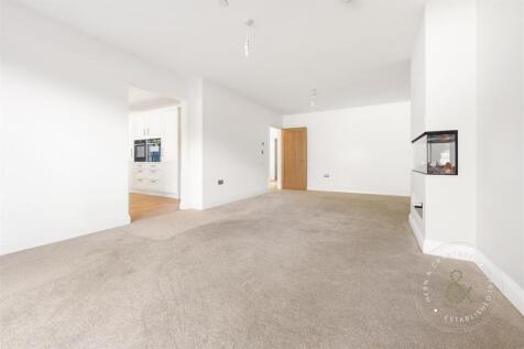 The Paddock (10).jpg