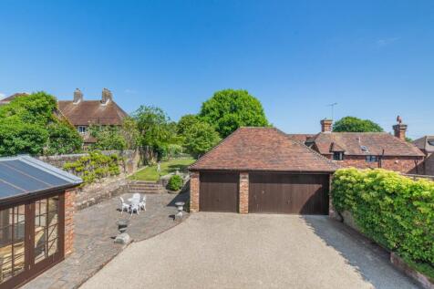 Driveway/Garaging