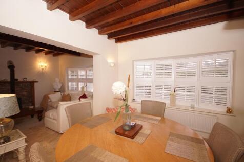 Dining Room &amp; Reception Lounge