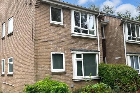 First floor studio flat