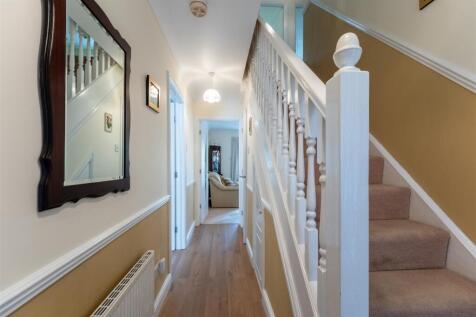 14 Trafalgar Close-013.JPG