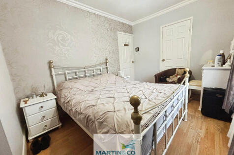 aa364049--4EAD-90...