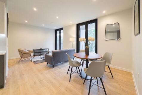 The Gate, Meadowside, M4 photo 4