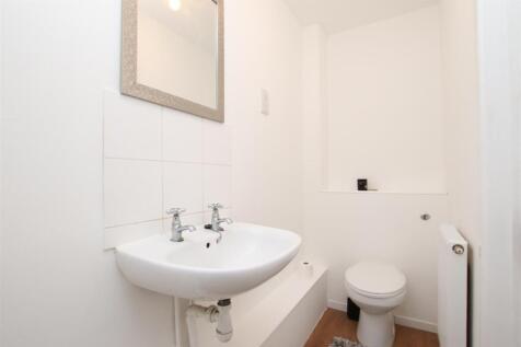 Shower Room.JPG