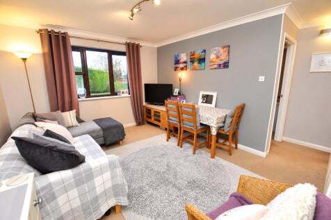 Belvedere Close, Guildford, Surrey, GU2 photo 4