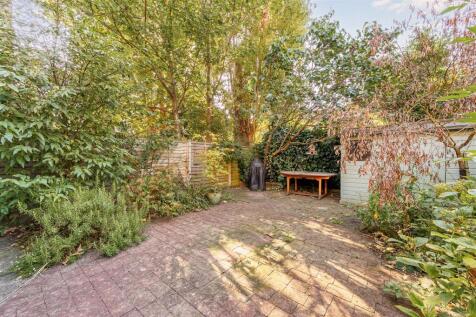 38 Shalimar Gardens-12.jpg