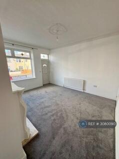 Compton St, Bradford, BD4 photo 3