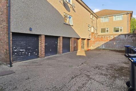 garages.jpg