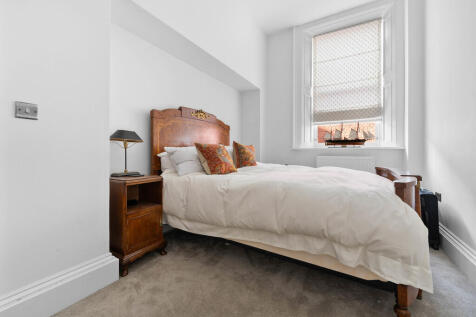 7 Blencowe Close,...