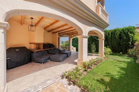 Covered Terrace (1)