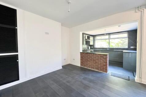 Waldemar Grove, Beeston, NG9 photo 3