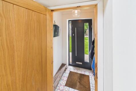 CAM02093G0-PR0053-STILL013