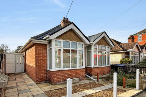 Westbury, BA13 - property photo