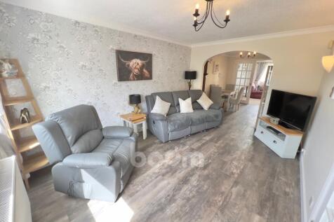 McMillan Crescent, Beith lounge pic