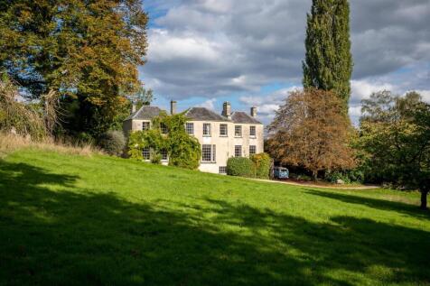 21 - Oakley House - GL5 5PQ - Web.jpg