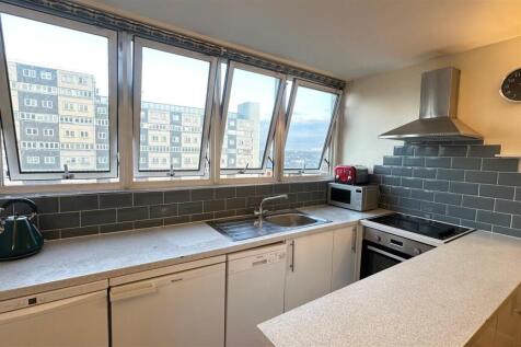 Youngs Ct, Kitchen.jpg