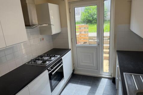 43 Starthe Bank, Heanor, Derbyshire, DE75 7AX photo 4