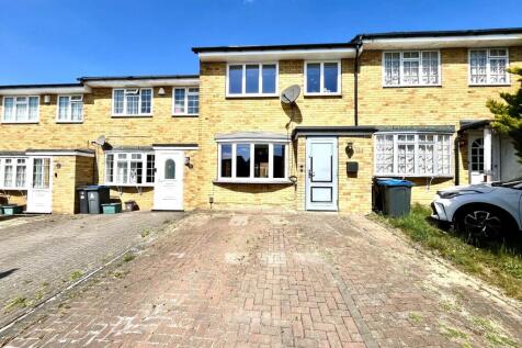 Chessington, KT9 - property photo