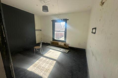 WhatsApp Image 2025-11-17 at 16.16.40 (14).jpeg