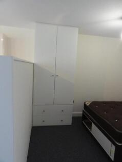 Flat H, 200 West Street photo 4