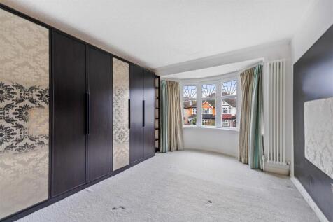 41 Oaklands Avenue, Isleworth TW7-1.jpg