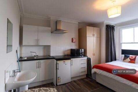 Room 8 Kitchenette