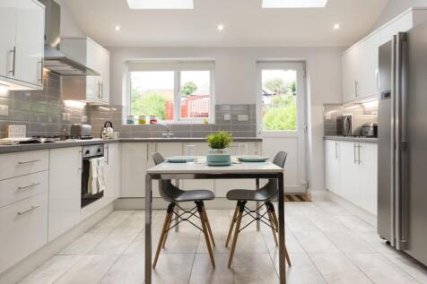 6-bed semi-detached on Lower Road, Beeston, NG9, £4,093/mo