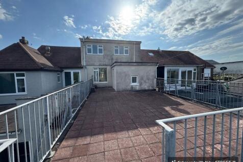 Rear patio area