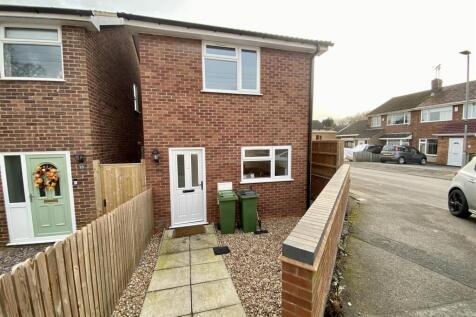 2-bed detached on Highfield Street, Stoney Stanton, Leicester, £950/mo