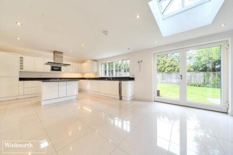 Woods Lane, Cliddesden, Basingstoke, Hampshire, RG25 photo 3