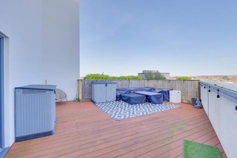 Southampton, SO19 - property photo