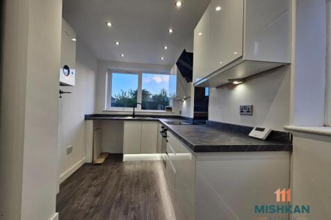 Castlewood Road, Salford photo 4
