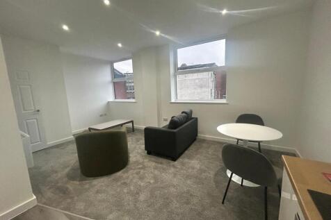 WhatsApp Image 2025-11-13 at 15.45.51 (3).jpeg