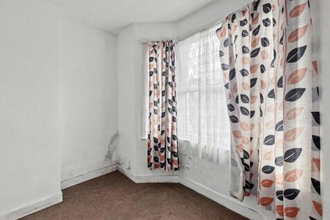 Flat 1, 27 Stretton Road, Croydon, Surrey, CR0 6EQ