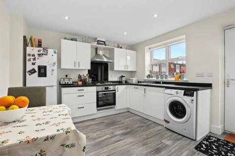 Kitchen_1.jpeg
